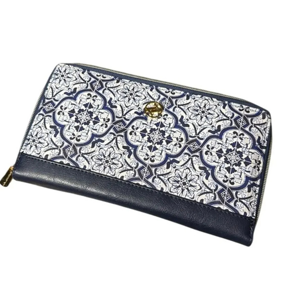 Blue White Adrienne Vittadini Travel Passport Documents Wallet Holder Zip Up - Picture 1 of 9